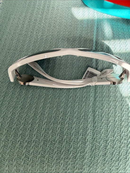 Versace White Cat-Eye Sunglasses with Black Lenses main image 6
